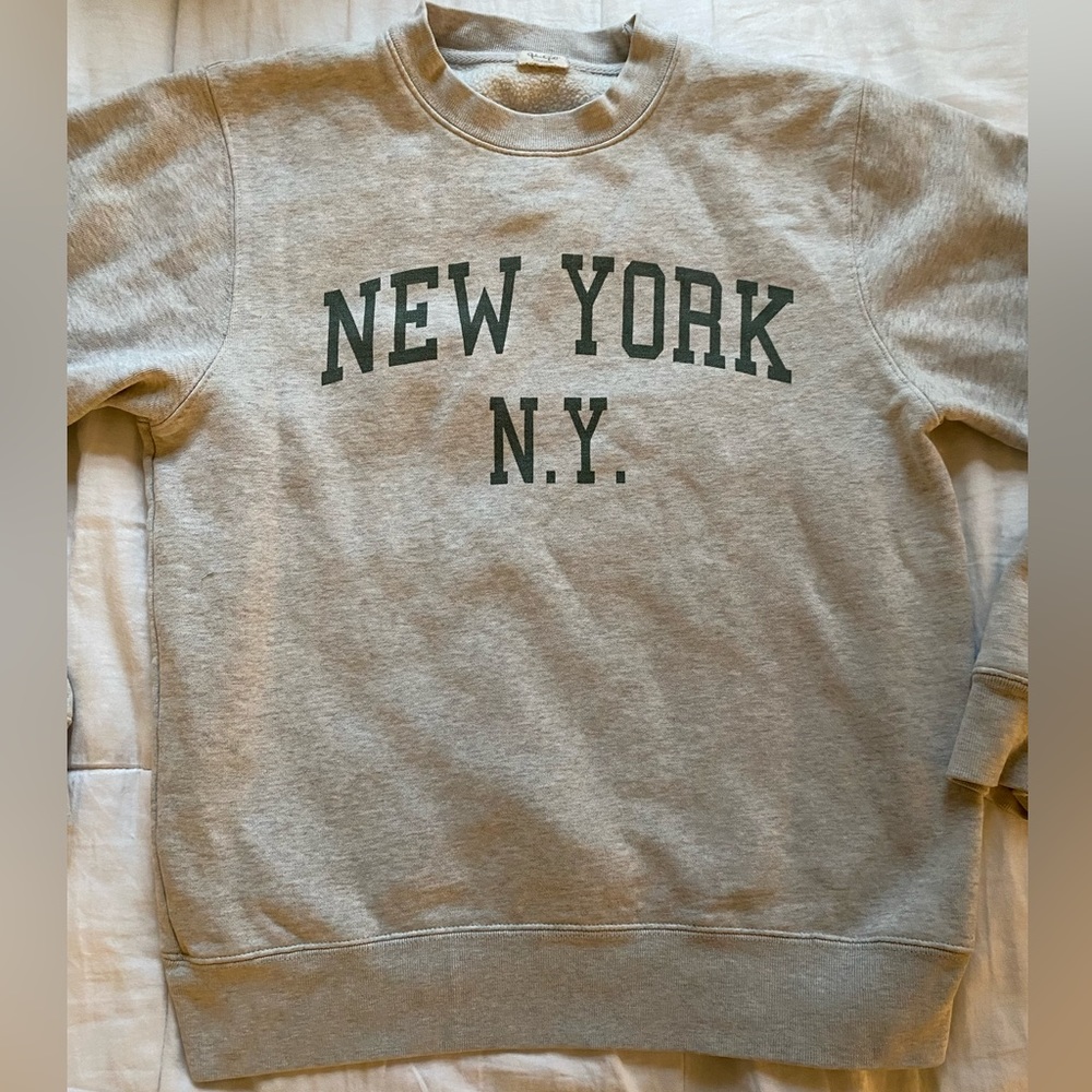 Brandy Melville NY Crewneck